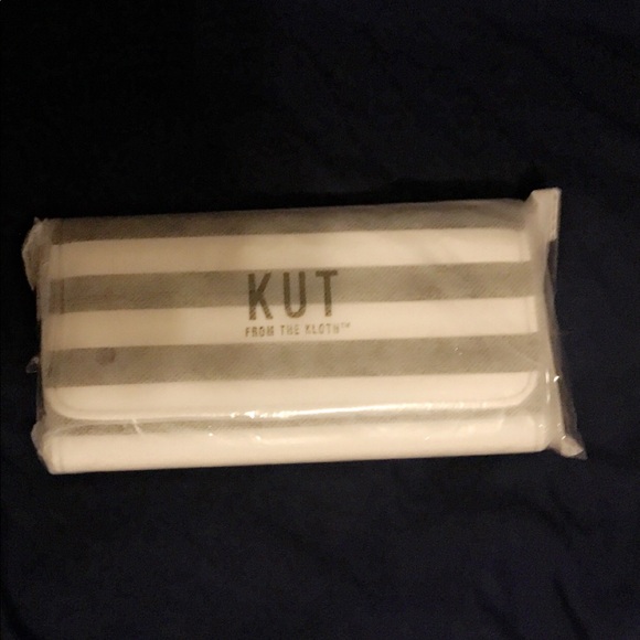 Kut from the Kloth slim striped wallet - Picture 3 of 3